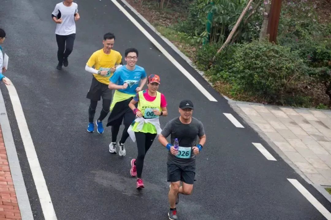 华附国际部第八届国际日线上慈善跑